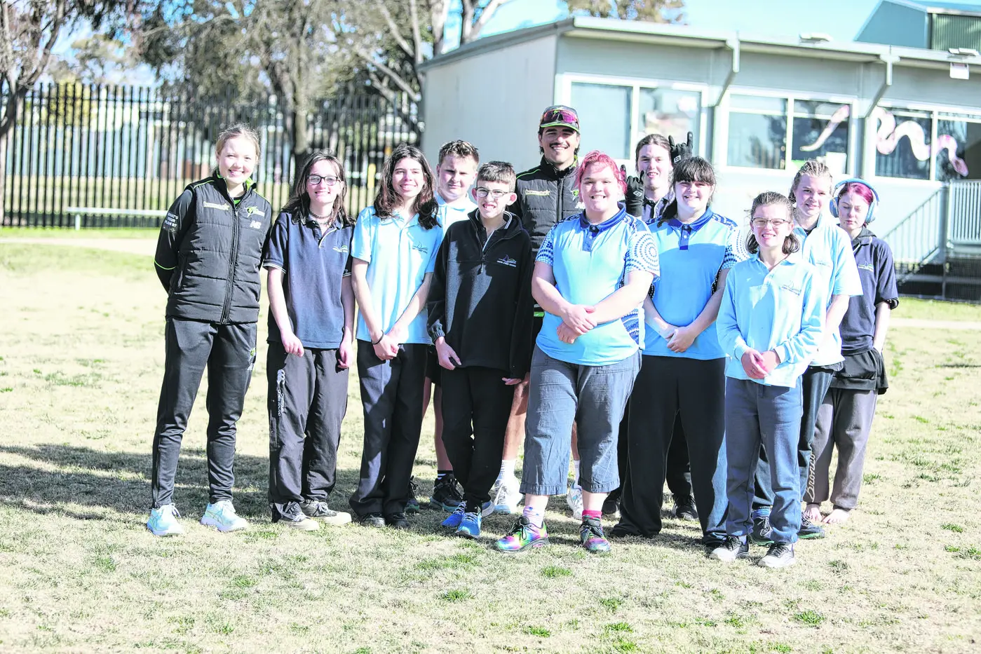 Sydney Thunder stars Sienna Eve and Ollie Davies with the kids at Anson Street School.