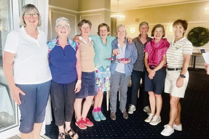 Margo Snare, Rhonda Bloomfield, Jenny Milner, Kez Brett, Helen Neil (holding the special trophy) Winnie Buttenshaw, Jane Arnott and Kerrie Wood