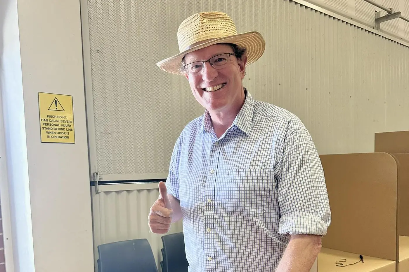 Andrew Gee casting his vote at Bathurst South Public School on election day, May 3. Source: Facebook.