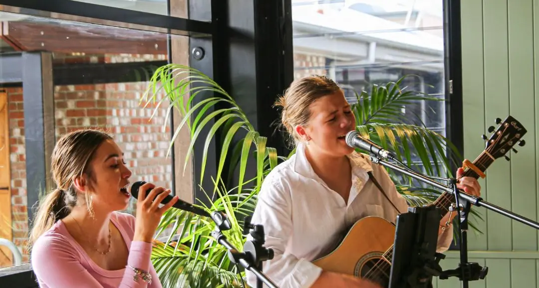 Phil Davidson, Meg & Lucy: Live Music at the Wentworth Orange