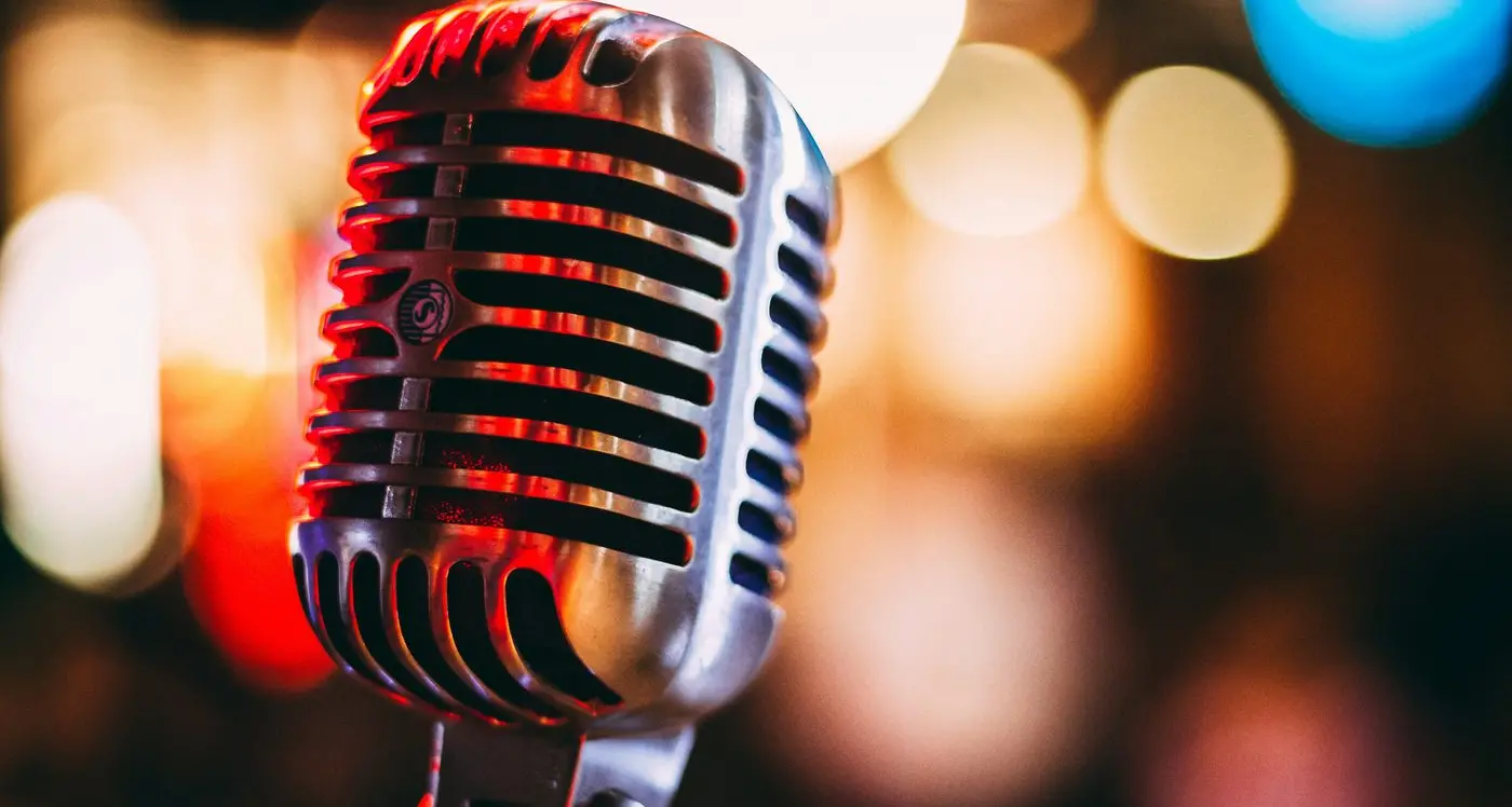 Live music at the Vic!