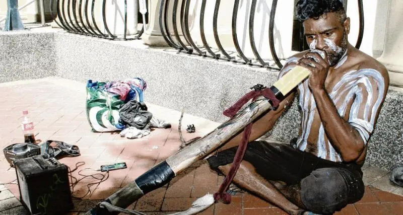 Wayne spreads the love – and money – for “positive energy”