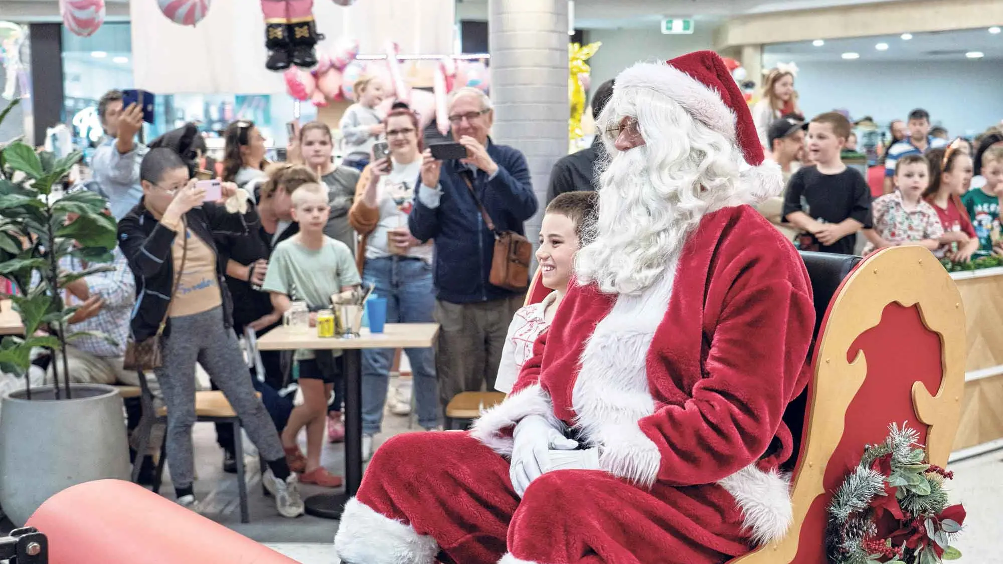Santa Parade brings early Christmas cheer to Summer Street