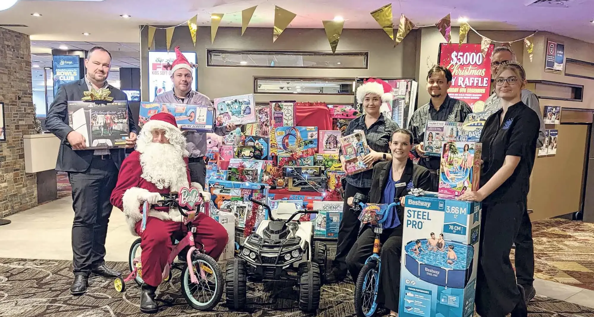 Christmas comes early to the Orange Ex-Services Club!