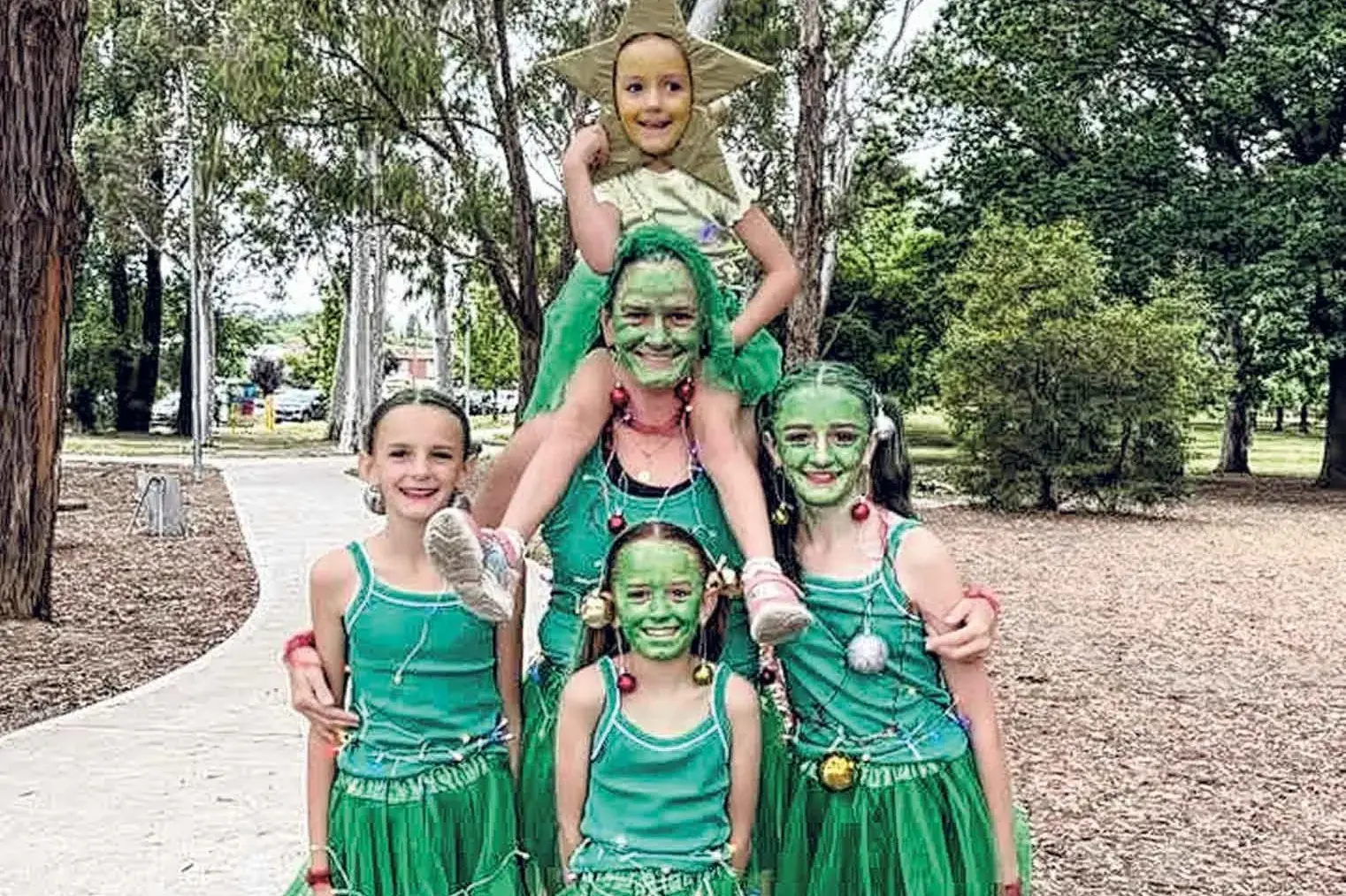 <p>Orange Runners Club members getting into the Christmas spirit at Elephant Park last week. Photo: Supplied.</p>\\n