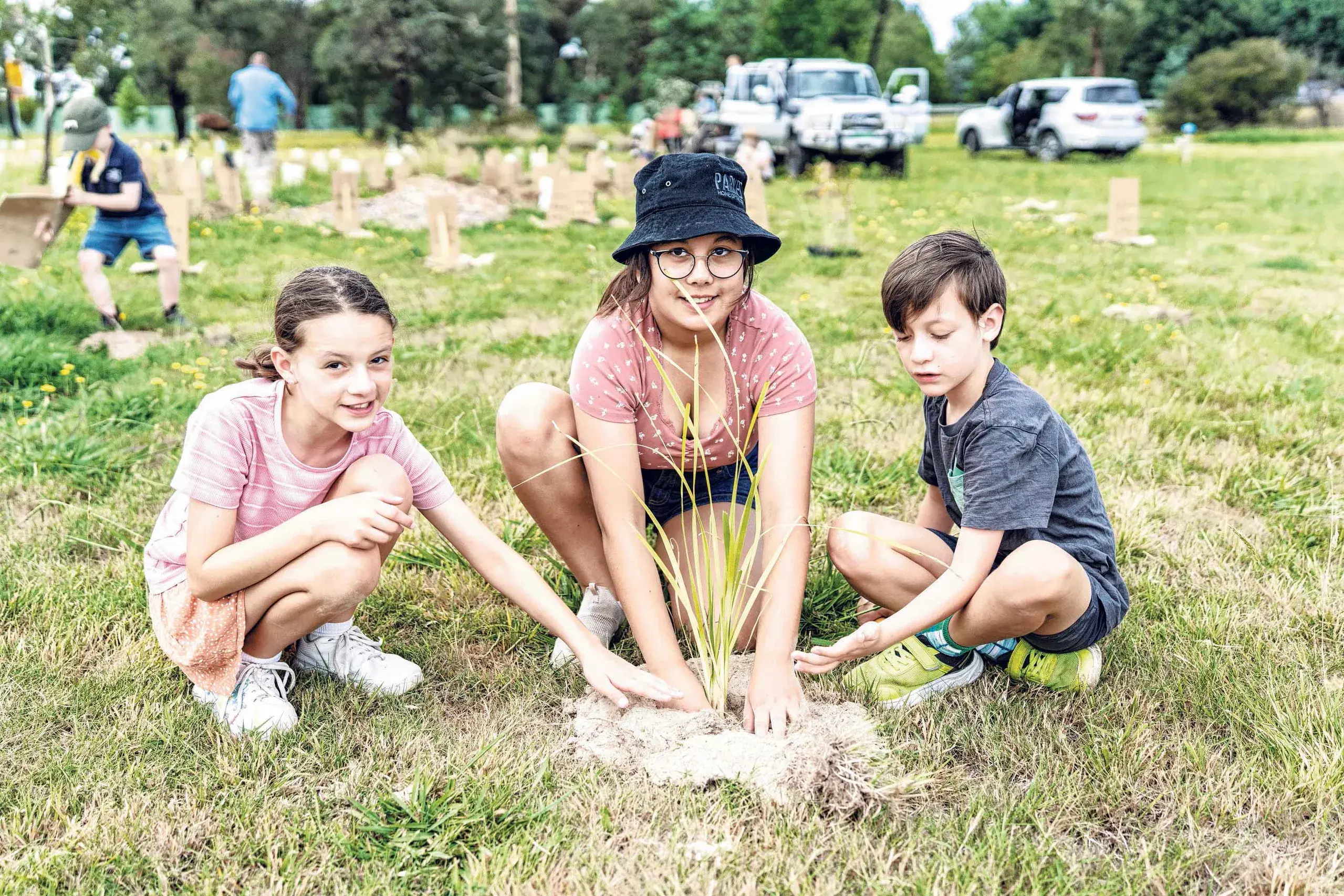 <p>Mya Barry, Elaria Walker and Ethan Barry. Photo: Orange City Life. </p>\\n