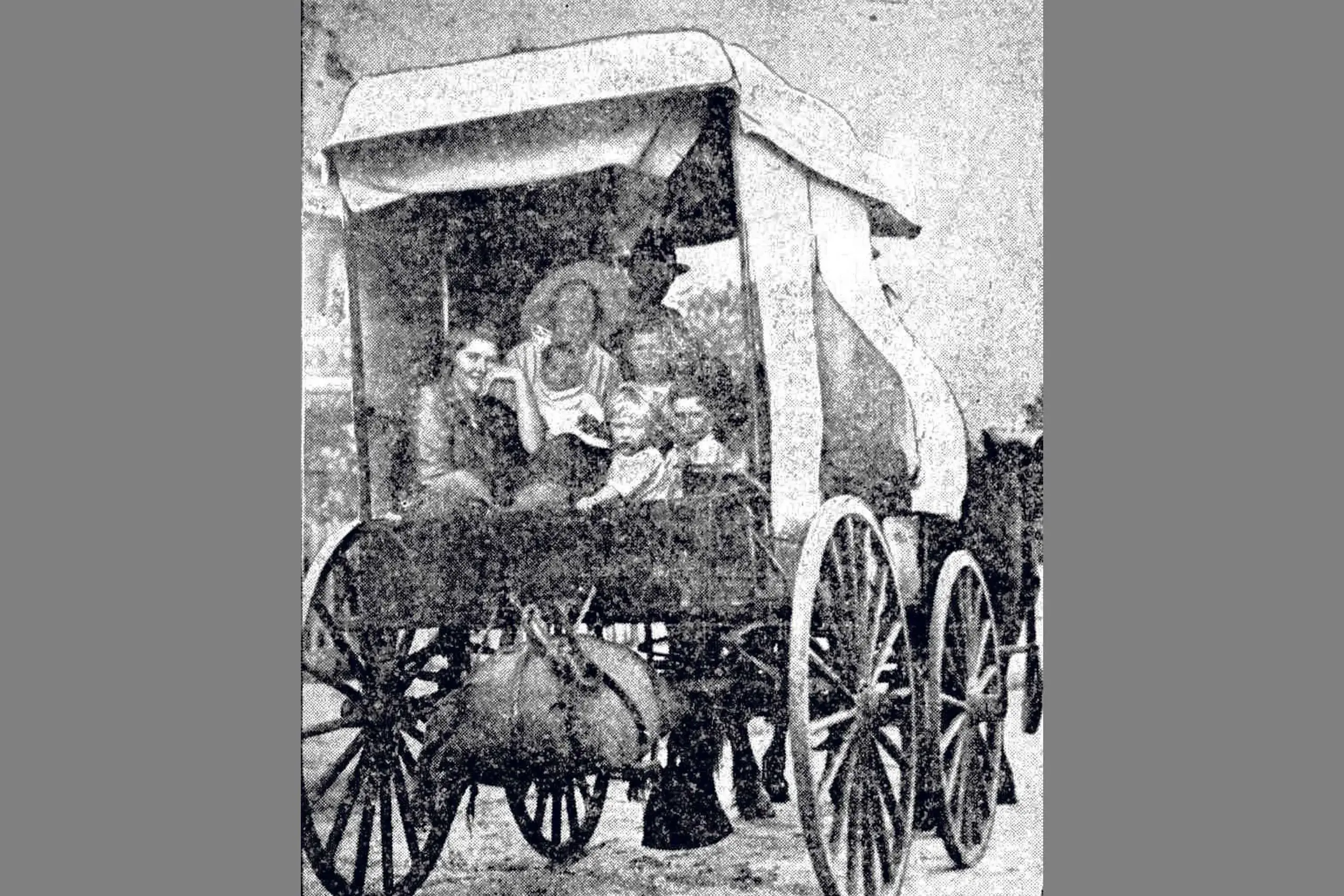 <p>\"That old farmer declared that his way was the only sensible one in which to spend a holiday.\" From the \\'Sunday Times\\',1922.</p>\\n