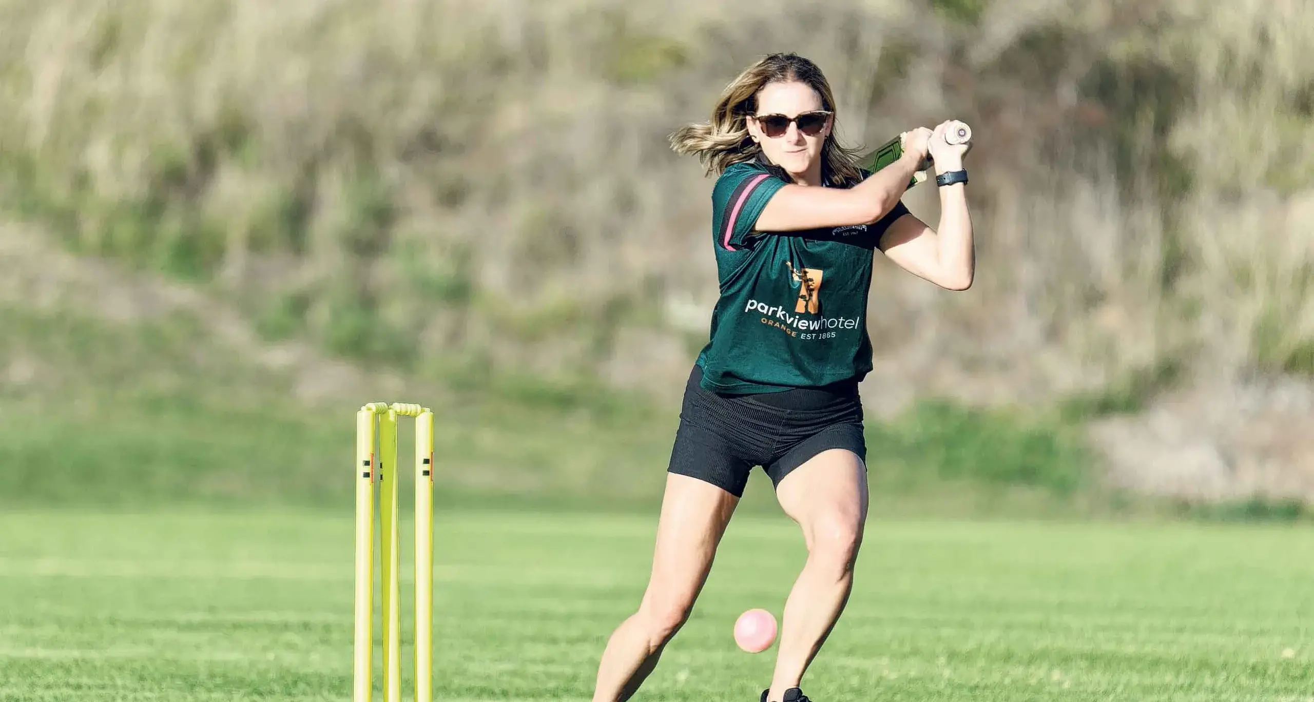 Sports Cam: Women's Social Cricket