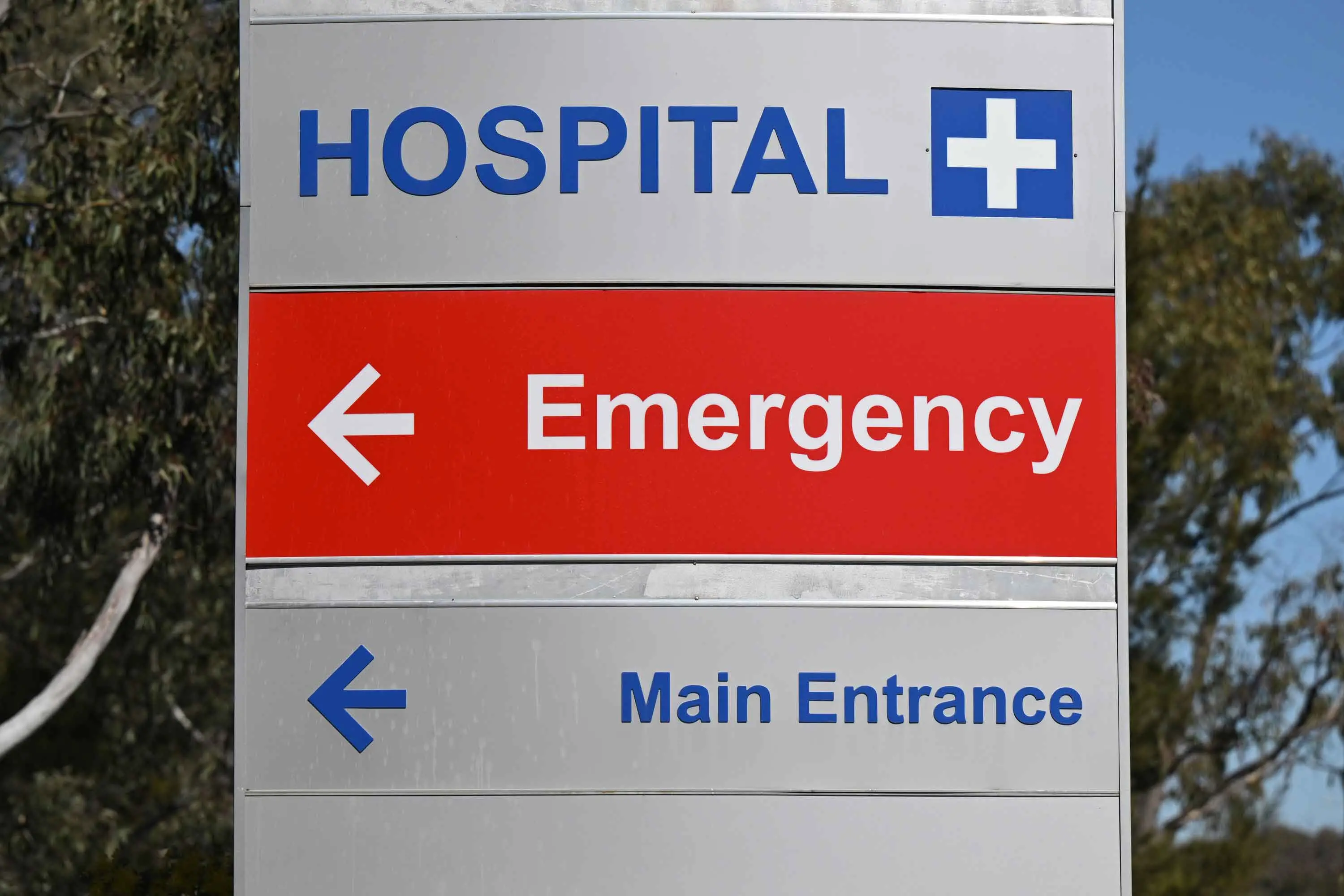 <p>Thousands of people are leaving hospital emergency departments before finishing treatment. Photo: AAP/Lukas Coch</p>\\n