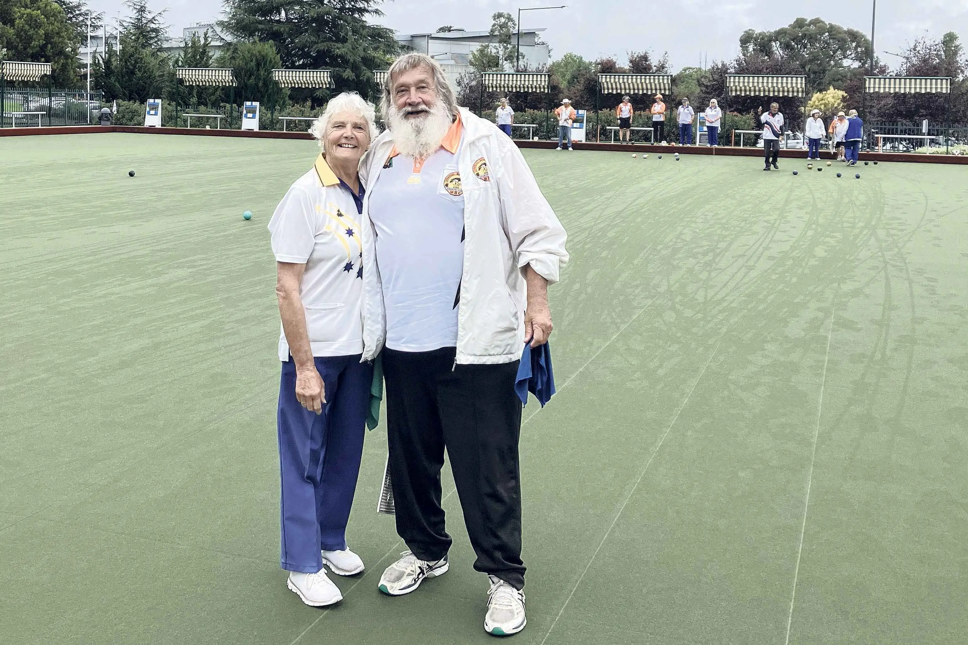 <p>Jenny McDouall (Orange City) and Allan Gregory(Orange Country Club Men) at Orange Ex-Services Country Club Friendship Day.</p>\\n