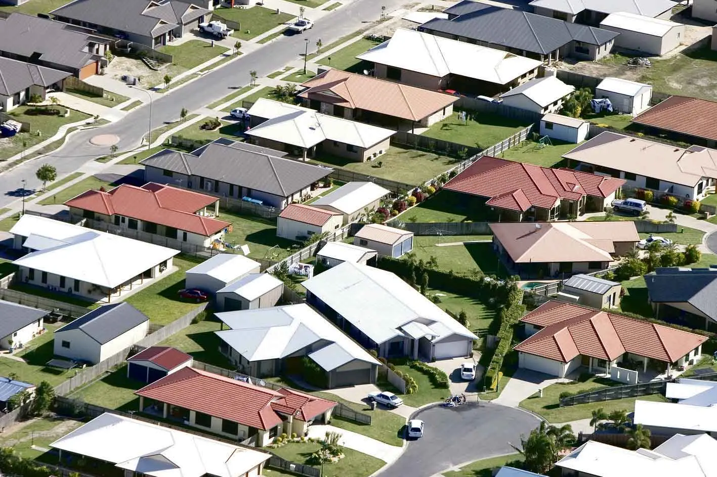 <p>The median gain on a house in regional Australia was $330,000 across the regions, up 15.8 per cent.</p>\\n