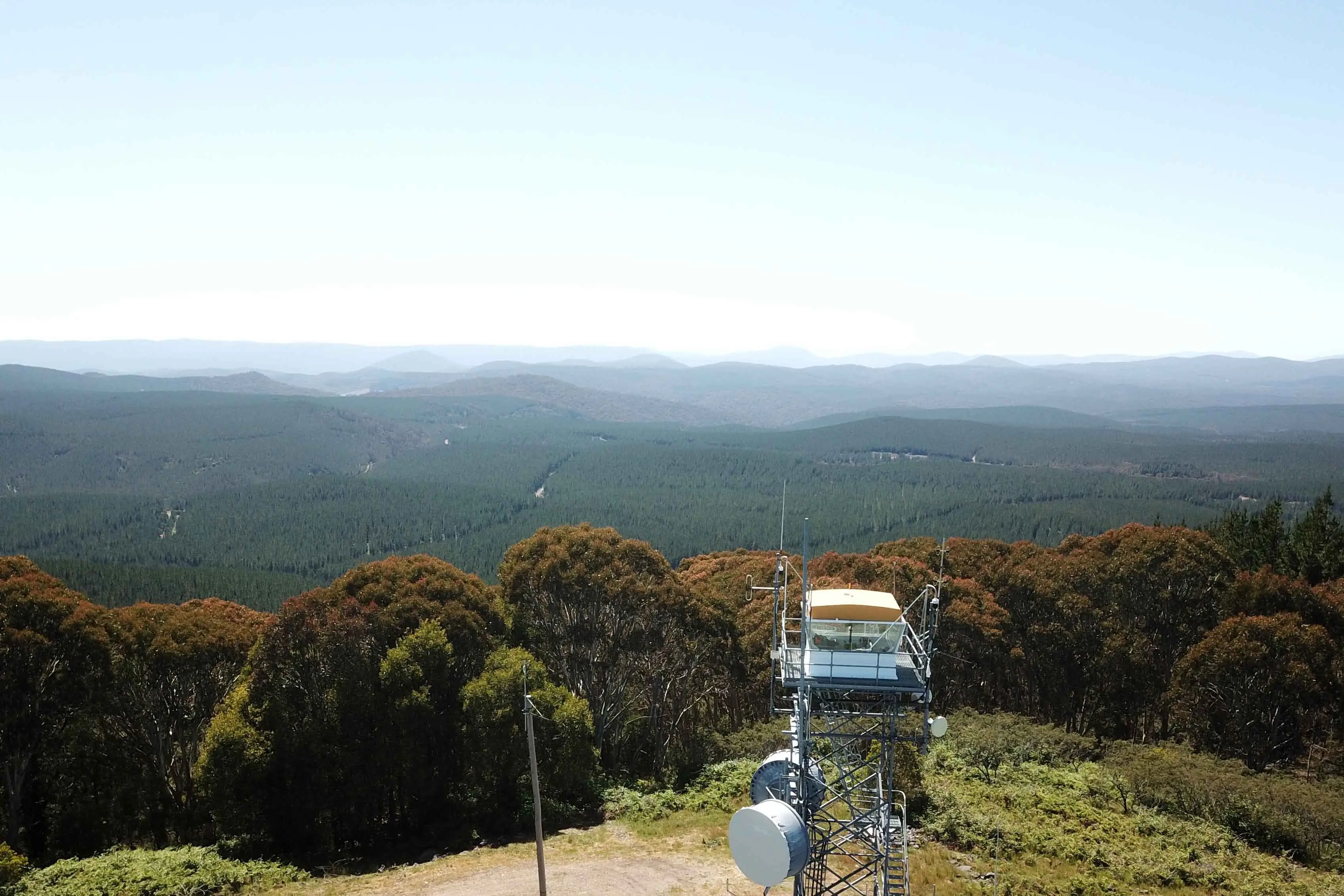 <p>AI technology uses high-definition cameras to scan for smoke in the day and heat at night. Photo: AAP/Supplied by Pano AI</p>\\n