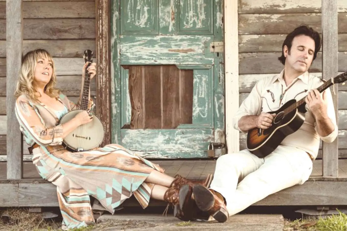 <p>Award-winning folk/country/blues pairing of Felicity Urquhart and Josh Cunningham are celebrating the release of their new album that brings them to Orange in early May. Photo: Tigreasha/Asha Kidd.</p>\\n