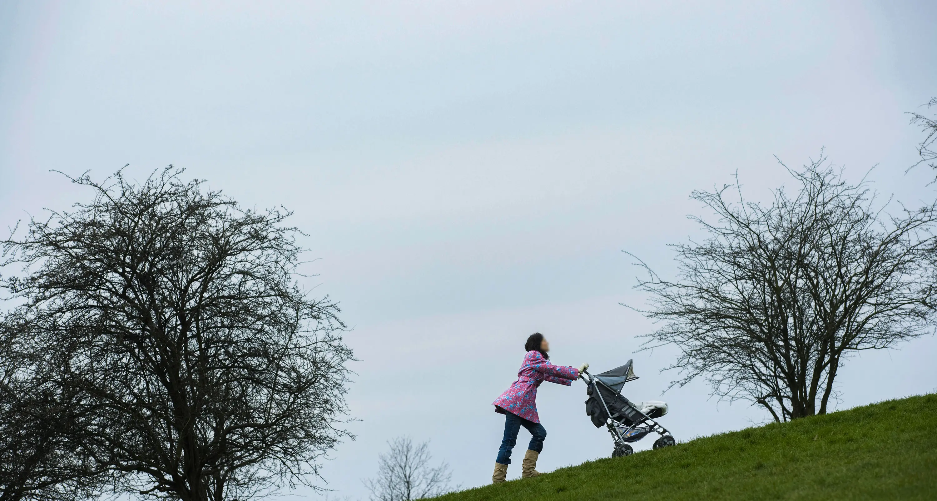 'Love is the glue': spotlight on single mothers