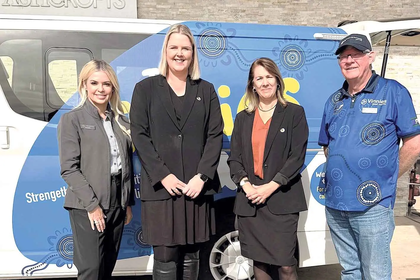 <p>Three great community groups working together to feed our hungry this winter, from left, Let\\u2019s Make Better Director Rochelle Ashcroft; Bank Orange\\u2019s Tayla Harvey and Lesley Staniforth; and Vinnies Van Coordinator Keith Dowling. Photo: Supplied.</p>\\n