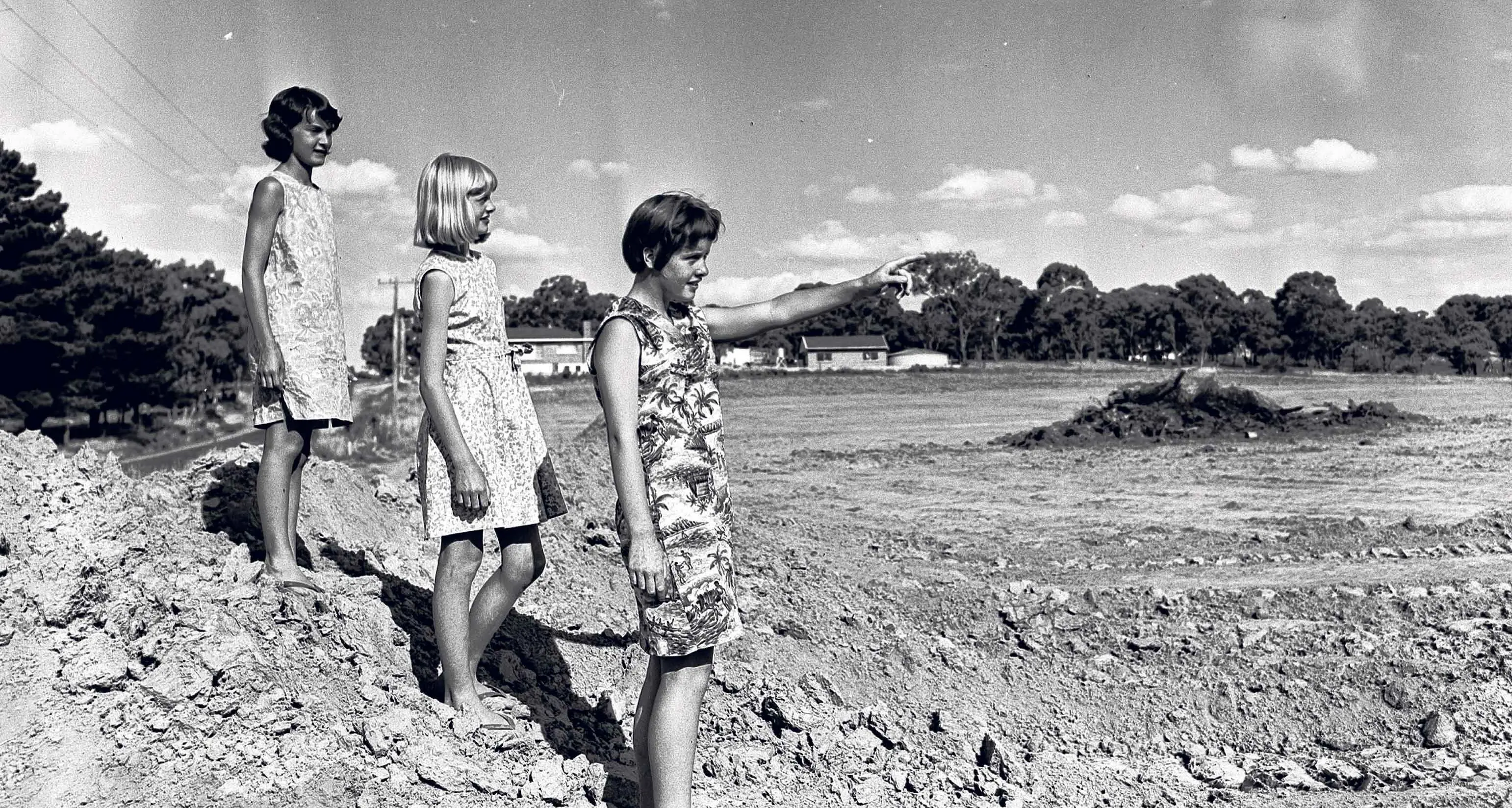 A class without a classroom: Early days of The Canobolas High School