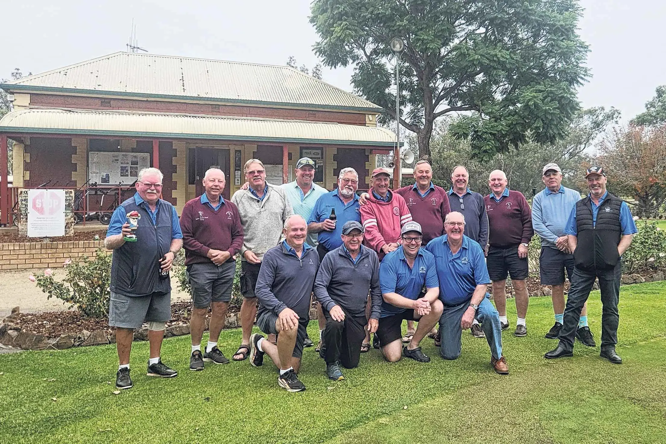 <p>Cavaliers golfers at the Forbes Golf Club.</p>\\n