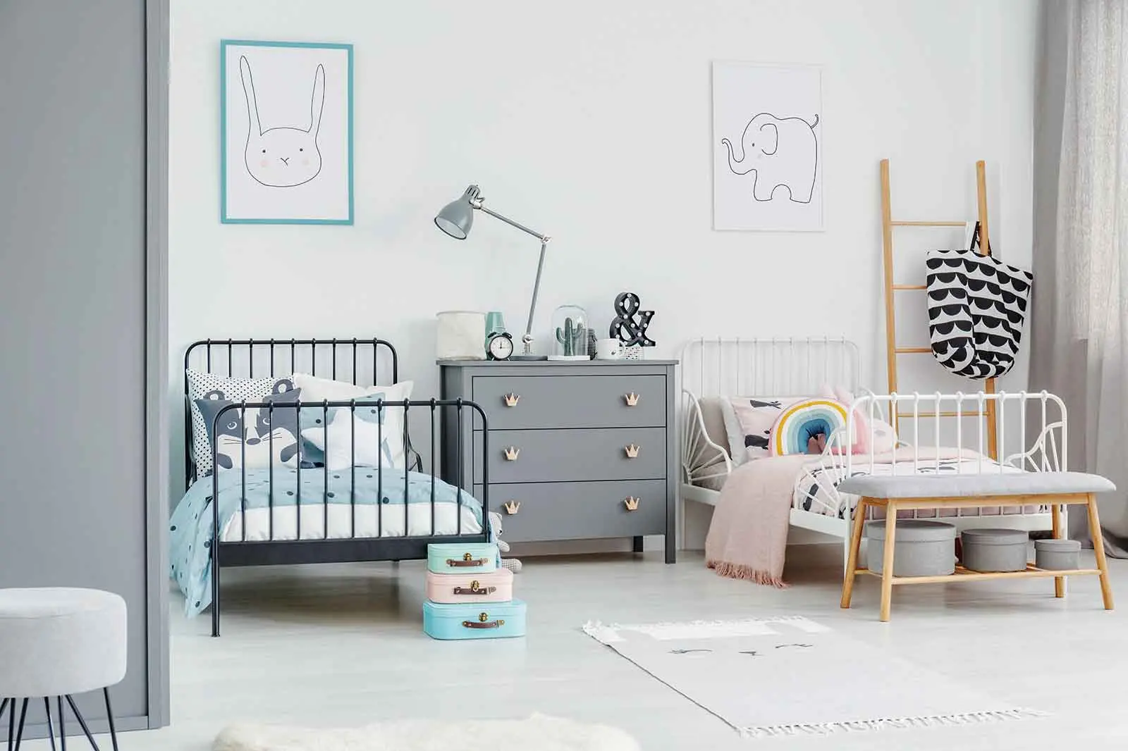 <p>Give each sibling a little privacy by ensuring each has their own personal area in the room.</p>\\n