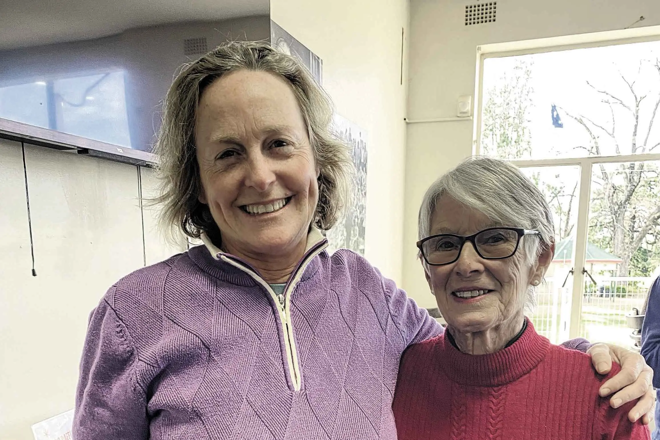<p>Winner Sally Kay with sponsor Beryl Pearce.</p>\\n