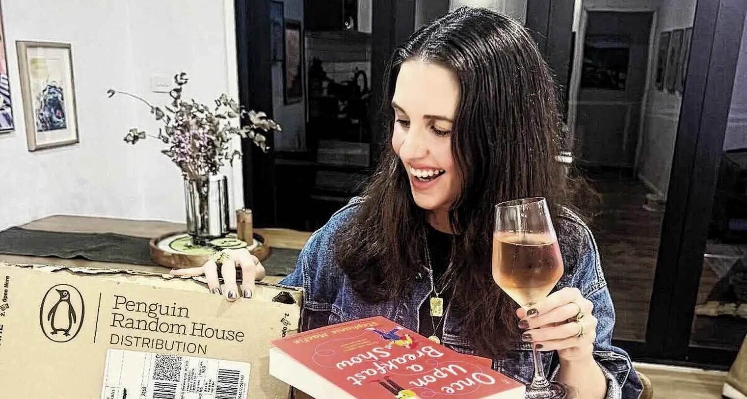 Former Central West breaky host Stef MacFie releases debut novel