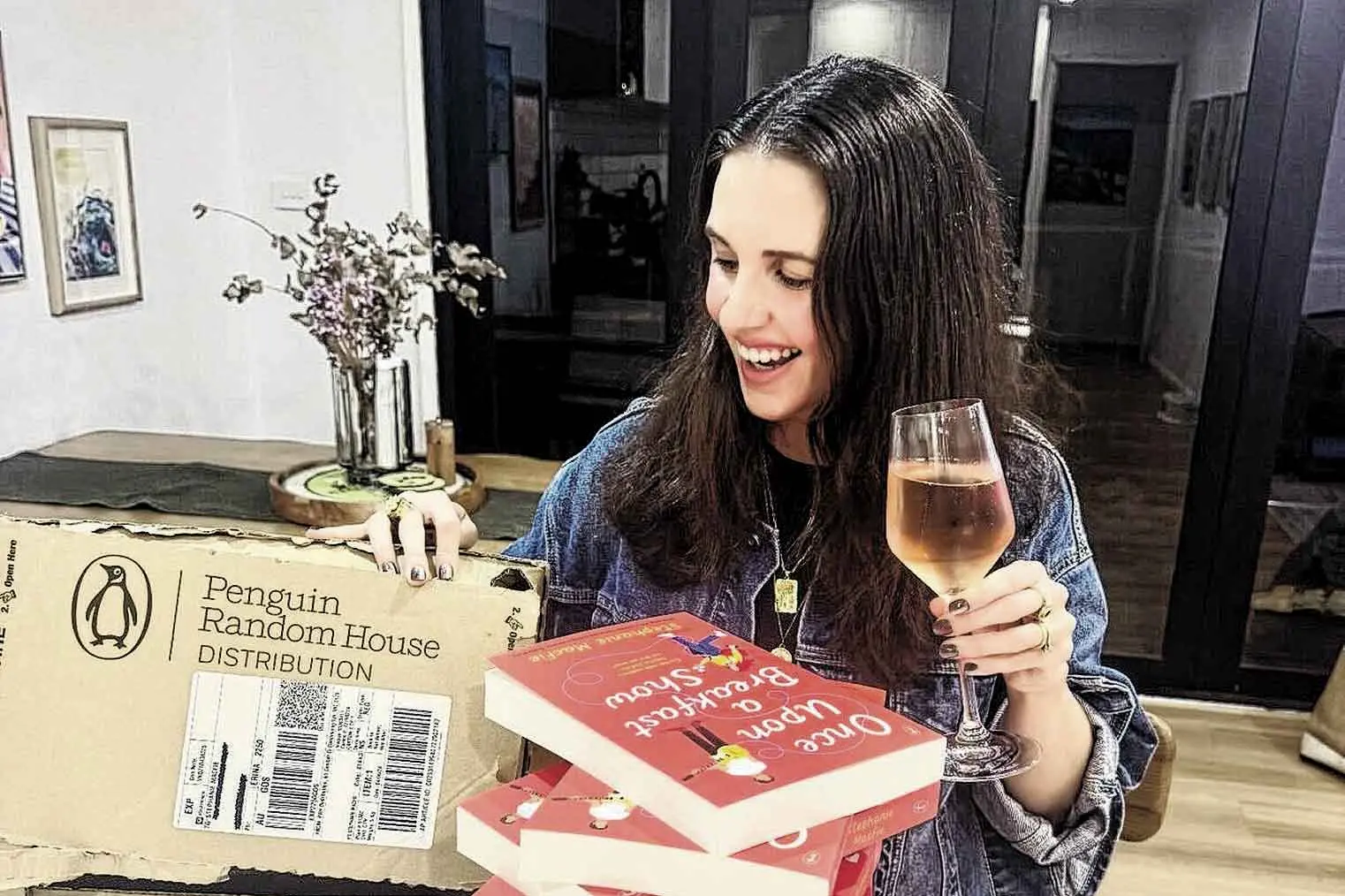 Former Central West breaky host Stef MacFie releases debut novel
