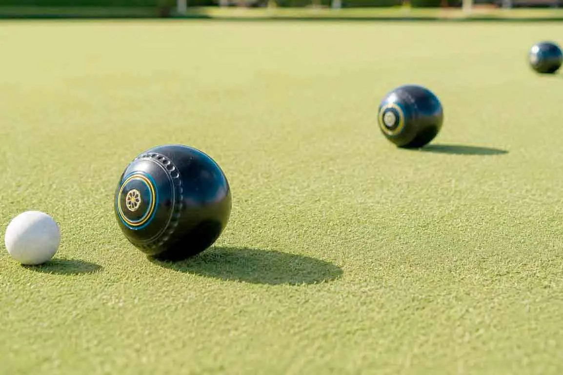 Country Club bowlers back in action after Tuesday washout