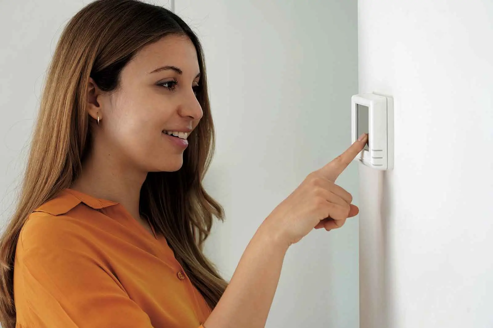 Small changes can cut household energy bills year-round