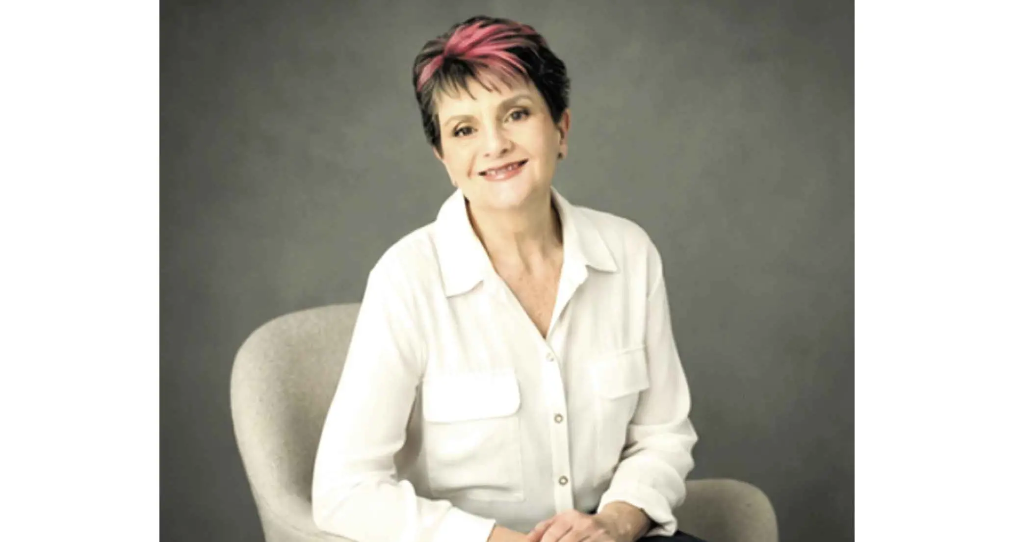More than just a medium: check out Karen’s Colour and Aura workshop
