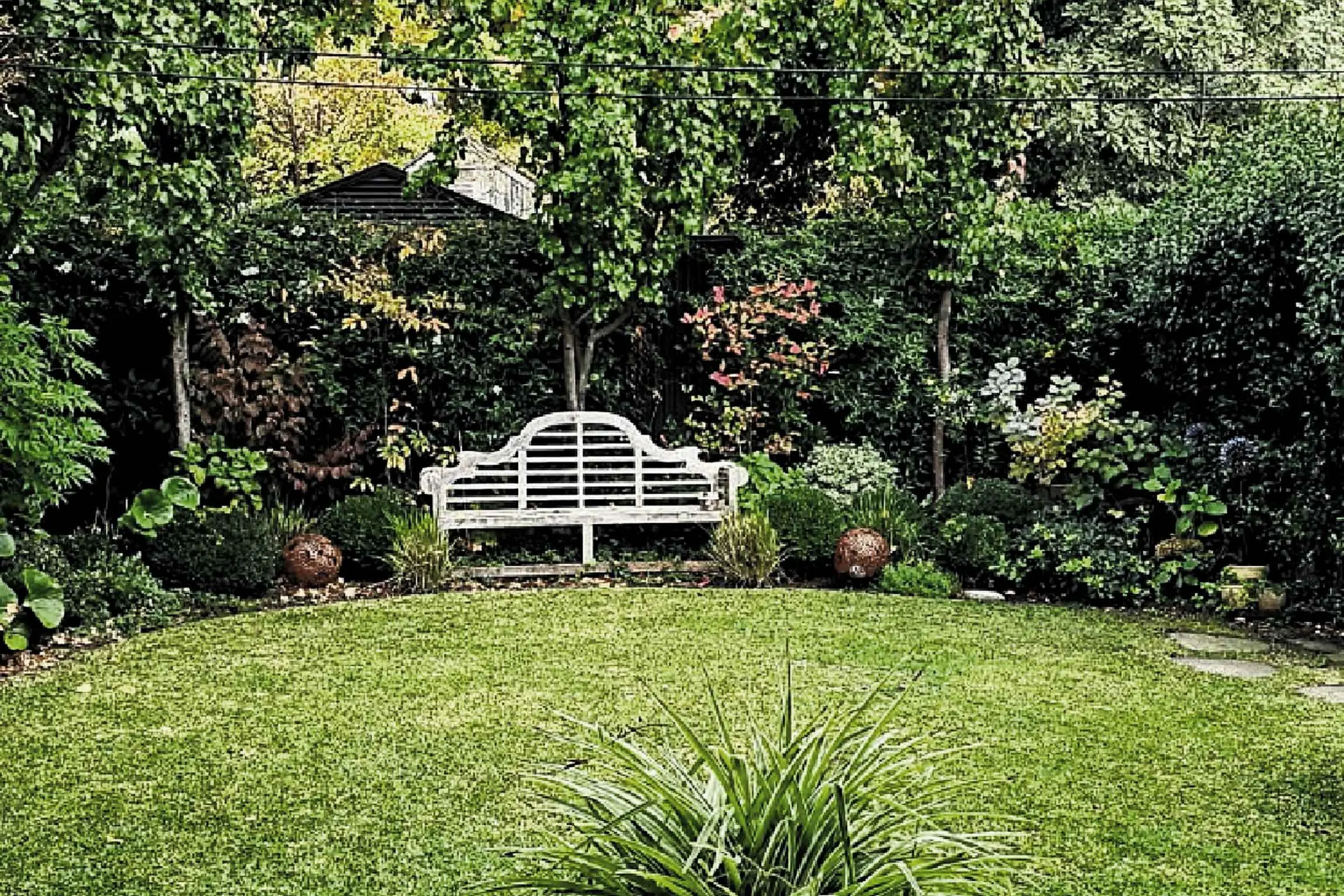 <p>Clinton Street Garden</p>\\n